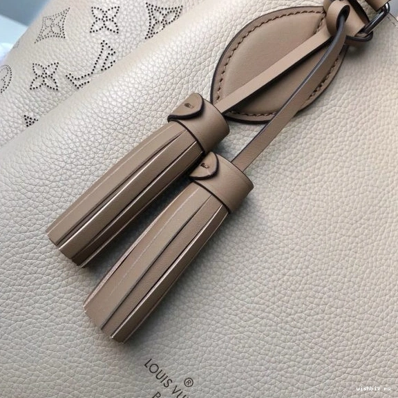 WIS Haumea Louis Vuitton Bag 1023